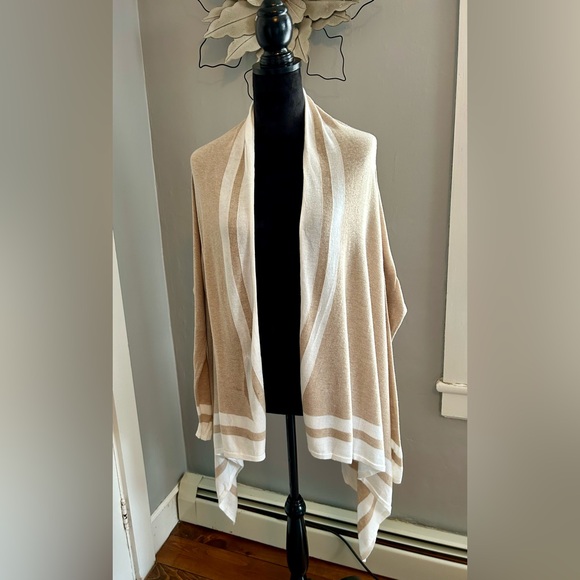 Chico’s Tan Long Sleeved Open Cardigan with White Striped Trim. Sz 2 - Picture 1 of 5